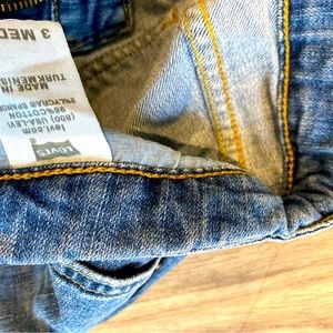 LEVIS JEANS GREAT CONDITION DESTRESSED LOW RIDE